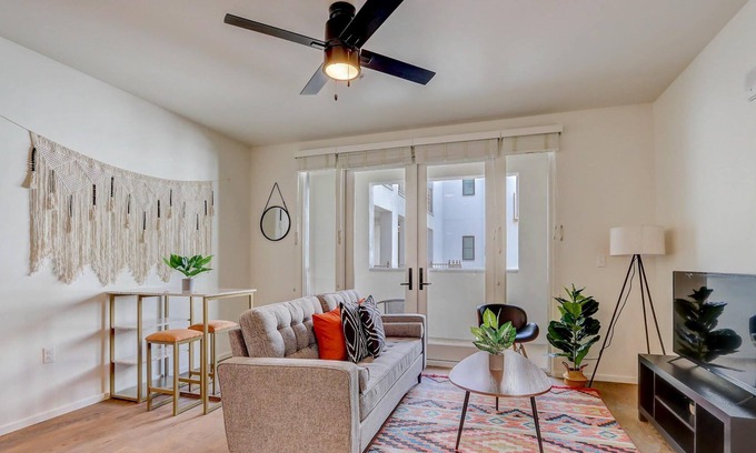 Menlo Park Apartamento | Frontdesk | 1 BR Apt near Museums