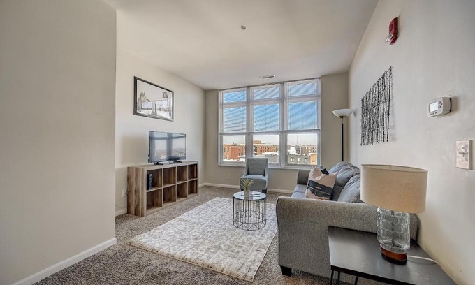 Downtown Indianapolis Apartamento | FRONTDESK 707 North Apts Downtown Indy
