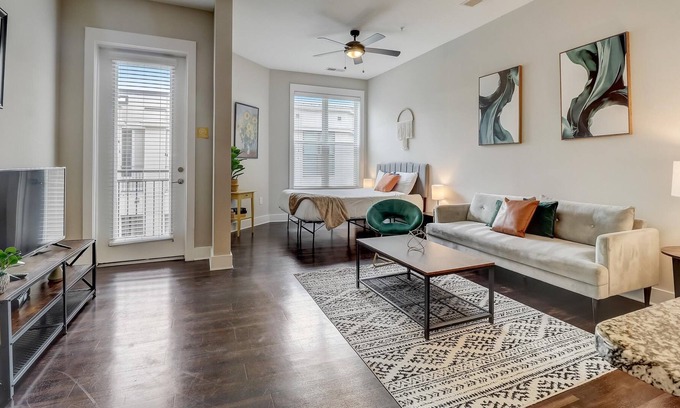 Charlotte Condominio | FRONTDESK Berkshire Dilworth Apts Midtown Charlotte
