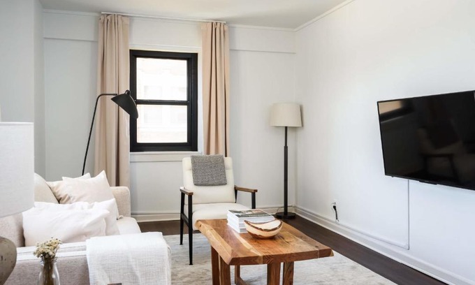 Central West End Apartamento | FRONTDESK Bright Warm 1 BR Apt by Forest Park