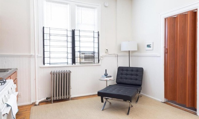 West Town Apartamento | FRONTDESK Classic Studio Apt in West Town