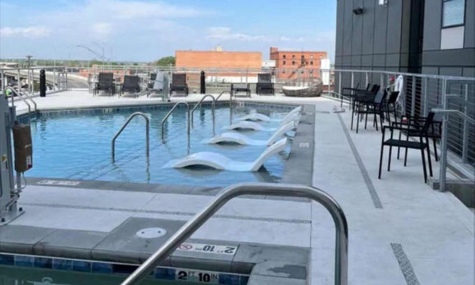 Downtown Lincoln Apartamento | FRONTDESK Downtown Lincoln Apts near UNL and Haymarket Square