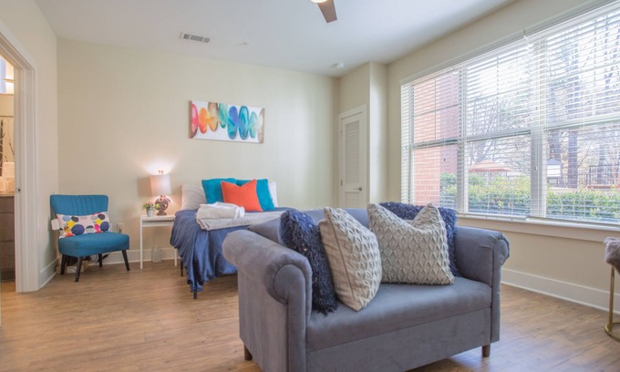 SouthPark Apartamento | Frontdesk - Mezzo 1 Southpark Apts Charlotte, NC