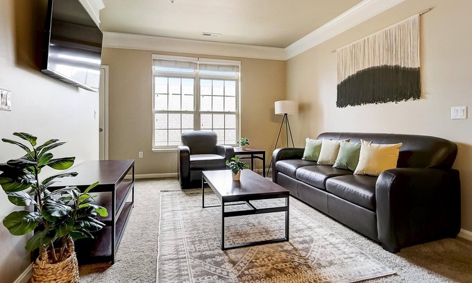 Roseland Apartamento | Frontdesk | 2 BR Close to Notre Dame
