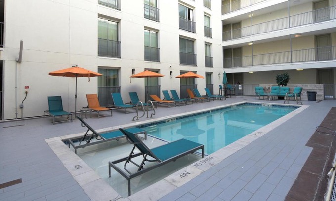 West Campus Apartamento | FRONTDESK Pointe on Rio Apts West Campus Austin
