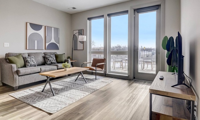 Broad Ripple Apartamento | FRONTDESK River House Apts Broad Ripple Indianapolis