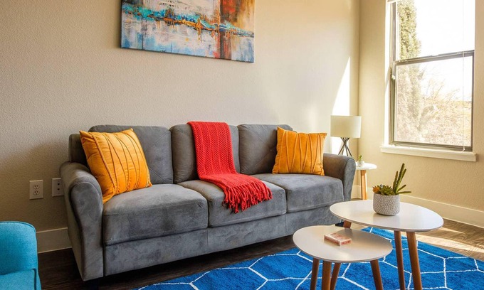Downtown Fort Worth Apartamento | FRONTDESK The Depot Apts Downtown Fort Worth