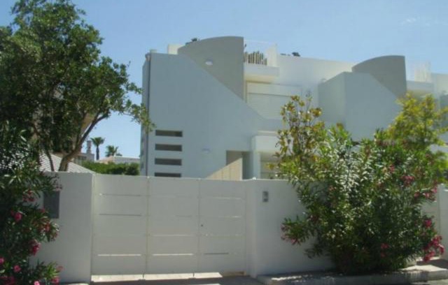 Baia Verde Villa | FRONTE MARE VIA DELLE DUNE