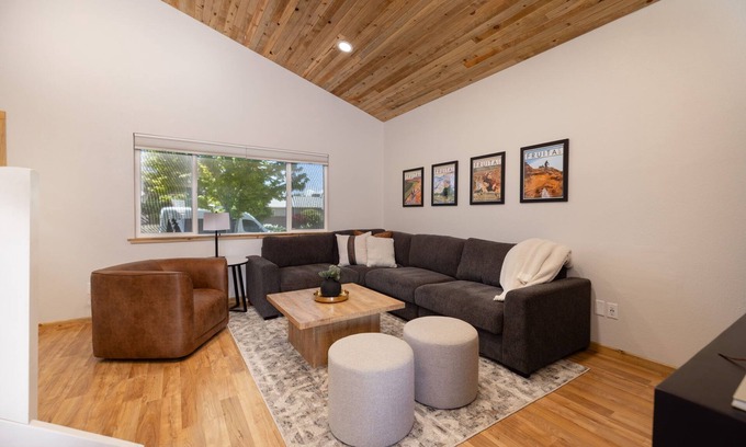 Fruita Casa | FRUITOPIA! Your 4 bedroom, 2 bath adventure basecamp in downtown Fruita CO