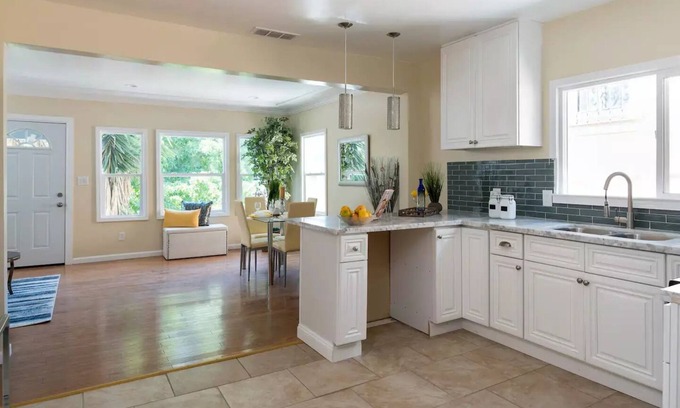 Glenview Casa | Fruitvale Gem Waiting for You