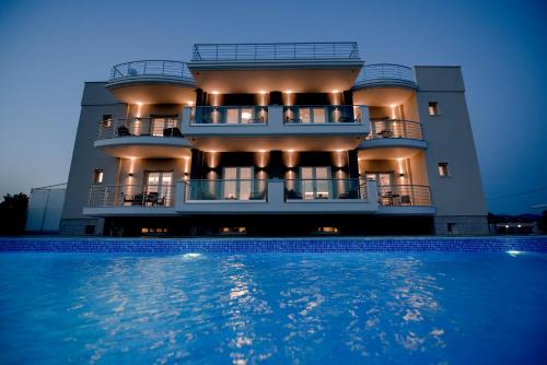 Nea Tirintha Apartamento | Frunze Luxury Apartments