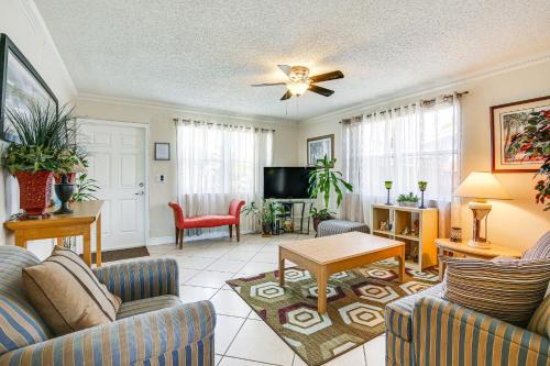 North Andrews Gardens Casa | Ft Lauderdale Getaway with Yard about 4 Mi to Beach!