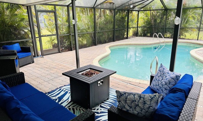 Coconut Grove Casa | 🐠Ft. Myers Coastal Historic District Pool Home