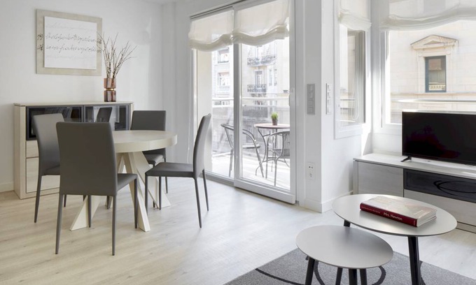 San Sebastian Centro Apartamento | Fuenterrabia by FeelFree Rentals