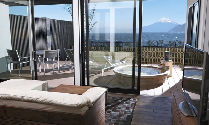 Izu Casa | Fugaku Gunjo