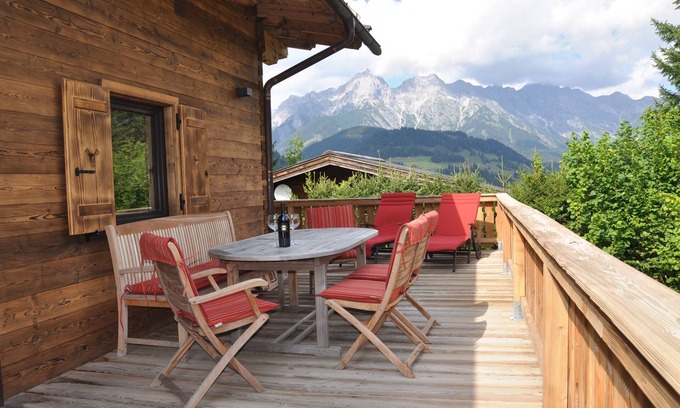 Maria Alm am Steinernen Meer Casa | Acogedora casa de vacaciones, justo en las pistas con sauna y terraza panorámica.
