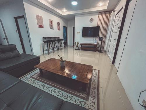 Vigan Casa | Full AC 3BR & Living Rm entire vacation home at Vigan City