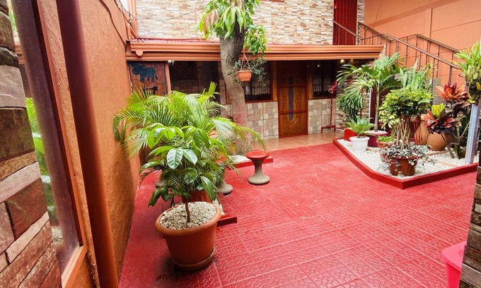 Villa Bonita Apartamento | Apartamento completo 5 minutos Aeropuerto Planta baja y alta conex internet