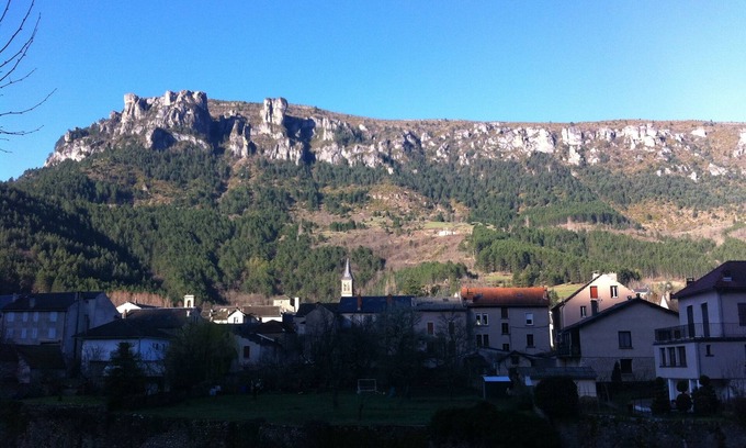 Florac Apartamento | Completo centro de Florac, vistas a Causse Mejean