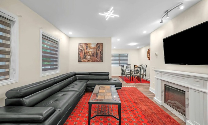 Essa Casa | Full Family Vacation Home