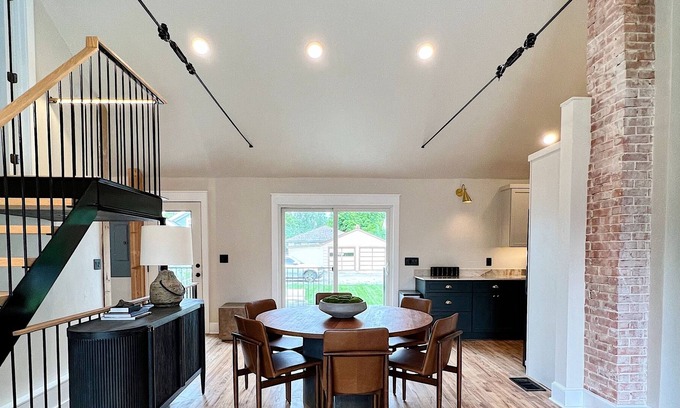 University District Casa | Full high end remodel in the University District