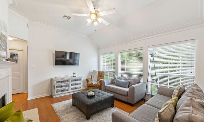Lafayette Casa | Full Home on Sunstone with fast WiFi and easy access.