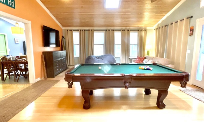 Fernandina Beach Casa | Full HOME with hot tub! Enjoy your stay at The Salty Dog!