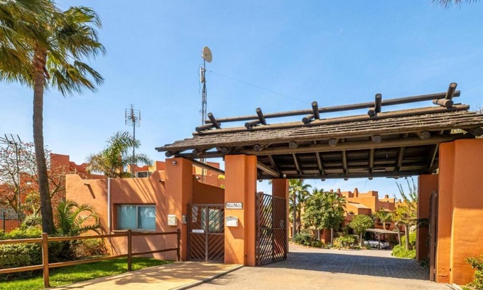 La Chullera Casa | Casa completa en urbanización con piscina