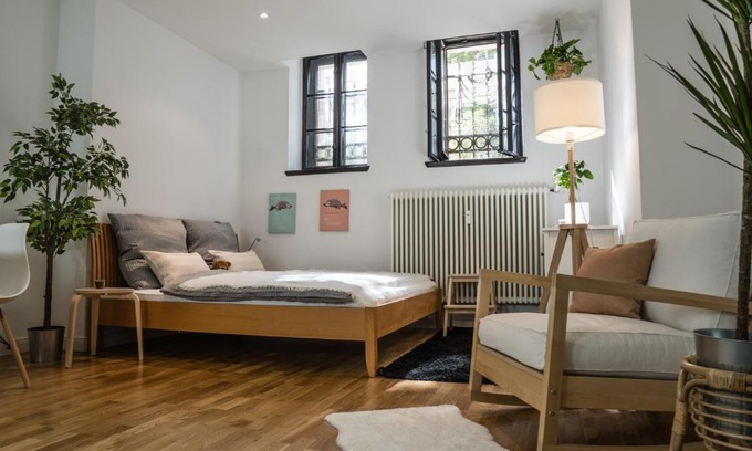 Zentrum-Nord Apartamento | FULL HOUSE Studios - The Jungle Apartment - NETFLIX, WiFi inkl