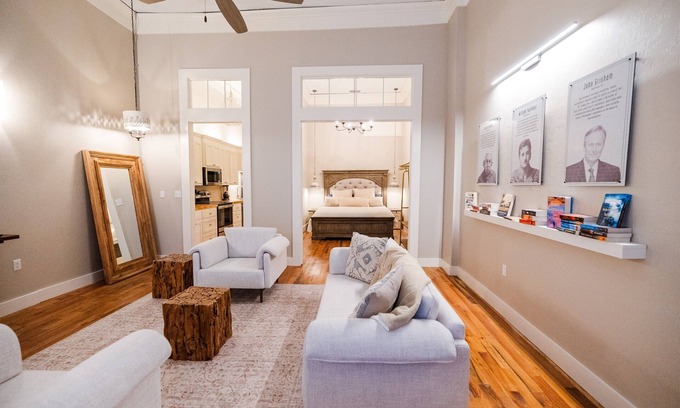 Laurel Apartamento | Full Kitchen, Downtown Laurel Walkable, Coffee Bar