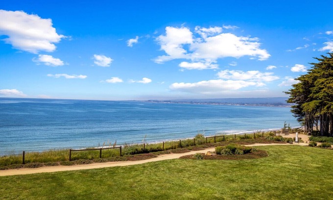 Rio del Mar Condominio | Full Ocean View-2 Decks-Heated Pool