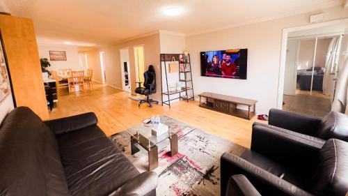 Woodbine Gardens Apartamento | Full Privacy Apartment with Free Parkrings