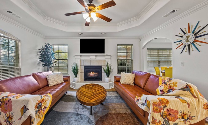 Bentonville Casa | Full size ping-pong and foosball table! Bike, kid, dog, & work friendly.
