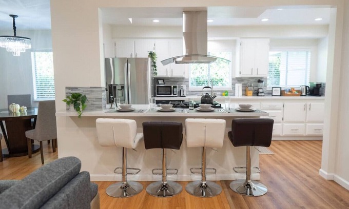 Northwest Anaheim Casa | FULLERTON GEM: SPACIOUS 3BR HOUSE w/ GARAGE & FENCED YARD/PATIO p56