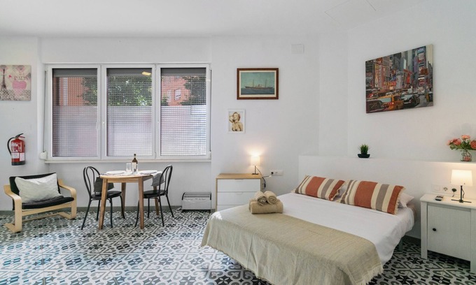 Sant Adria de Besos Apartamento | Bint-121 Bint-121
