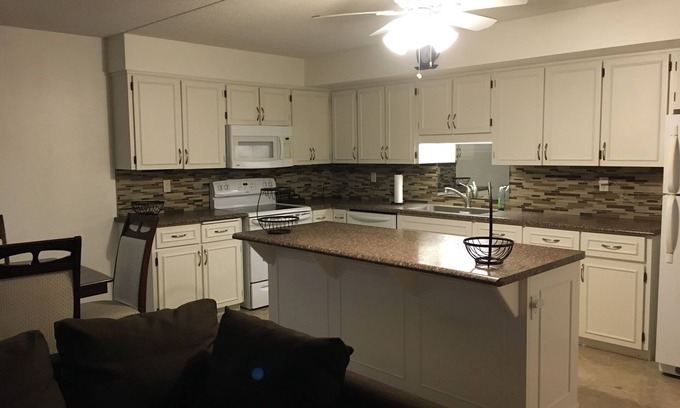 Waterloo Condominio | Fully Equipped 2-Bedroom Condo