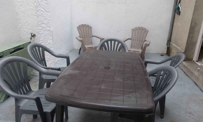 Saint-Cere Apartamento | Fully equipped apartment in the center of town, no pets allowed