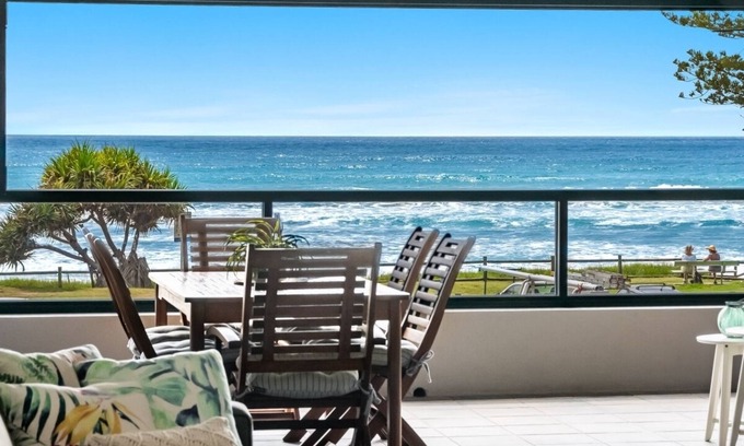 North Creek Apartamento | Fully equipped for beach life & comes well-appointed w/ a light airy open design