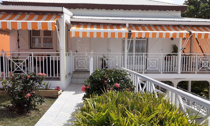 Perinet Apartamento | estudio totalmente equipado entrada independiente en hermosa villa