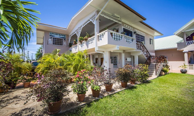 Canaan Apartamento | Apartamentos acogedores independientes totalmente equipados, ideales para parejas / familias.