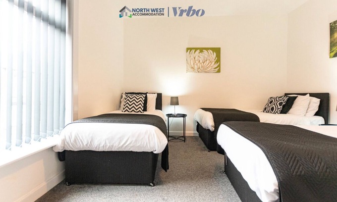 Farnworth Casa | Fully furnished 2 Bedroom House in Bolton – Contractors Welcome
