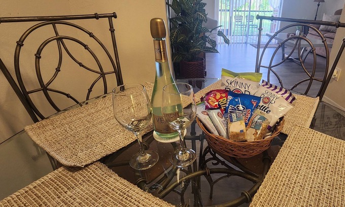 Englewood South Apartamento | "Fully Furnished 2BR/1BA Just 5 Mins from Stunning Englewood Beach, FL!"