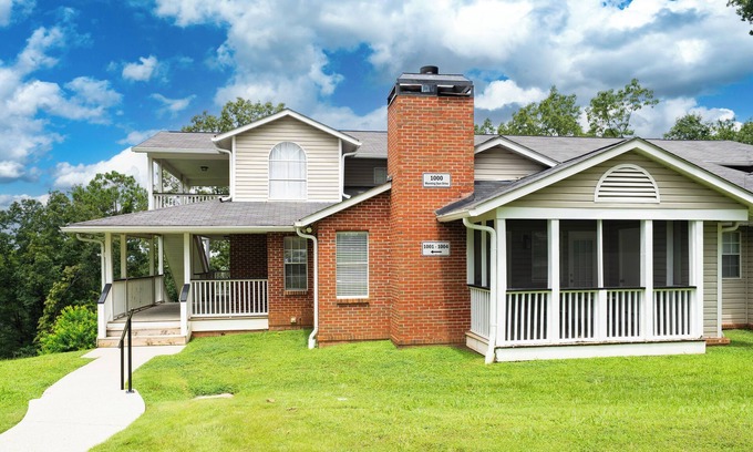 Meadowbrook Condominio | Fully Furnished 2BR/2BA Condo off Hwy 280 near Birmingham