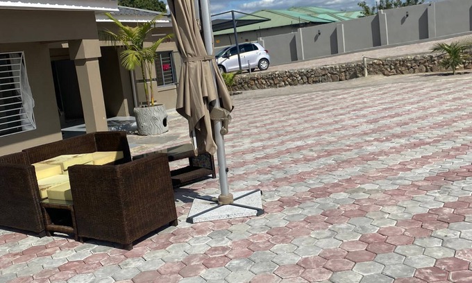 Ndola Apartamento | Fully furnished 3 bedroom family sized apartment --15 minutes from the airport..