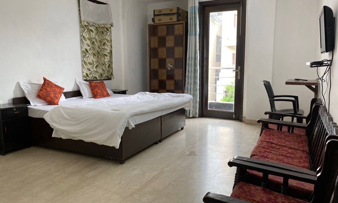Saket Apartamento | fully furnished accommodation with four bedrooms