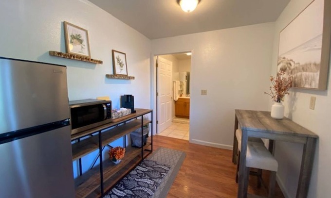 St. Maries Apartamento | Fully furnished, Brand new custom one bedroom apartment in the heart of town.
