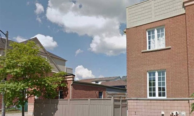 York University Heights Casa | Fully Furnished Bright and Luxurious Bedroom in North York-1