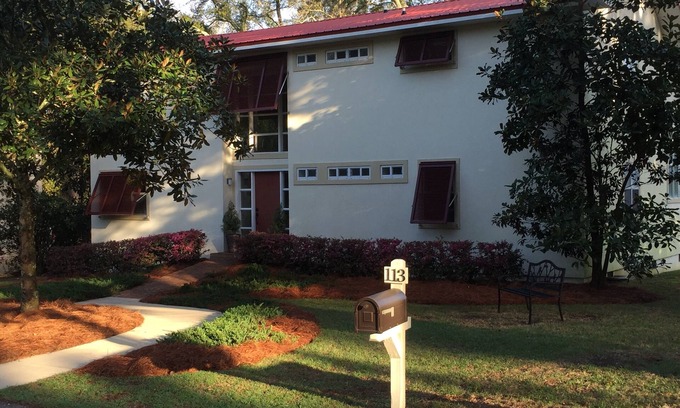 Fairhope Casa | Completamente amueblado: área de Fairhope Bluff ~ Estancia mínima de 1 mes (1 de mayo al 30 de noviembre)
