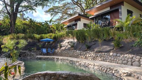 San Jose Apartamento | Fully furnished lodge with hot tub and pool - Alto Castillo
