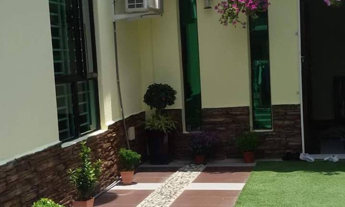 Telok Mas Casa | BONITA CASA TOTALMENTE AMUEBLADA CERCA DE CIUDAD Y CIUDAD
